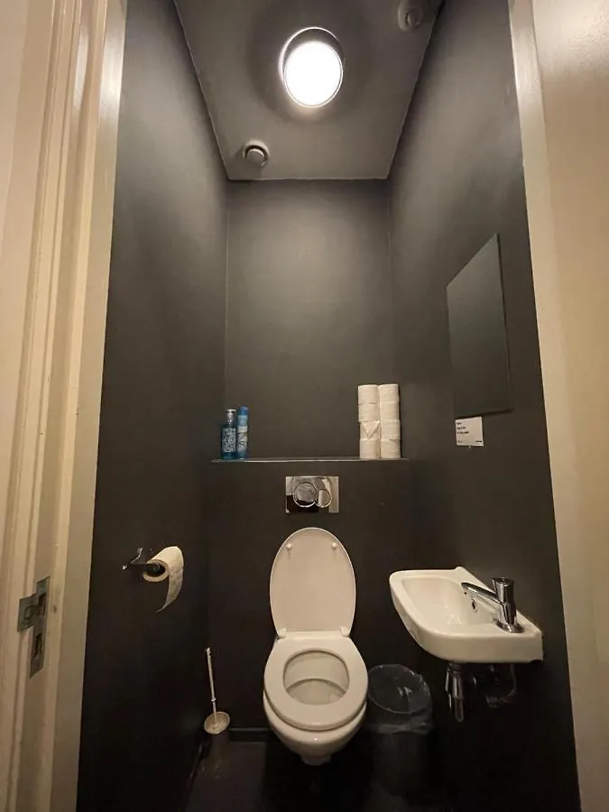 Thuis bij Schell Rotterdam Hotel